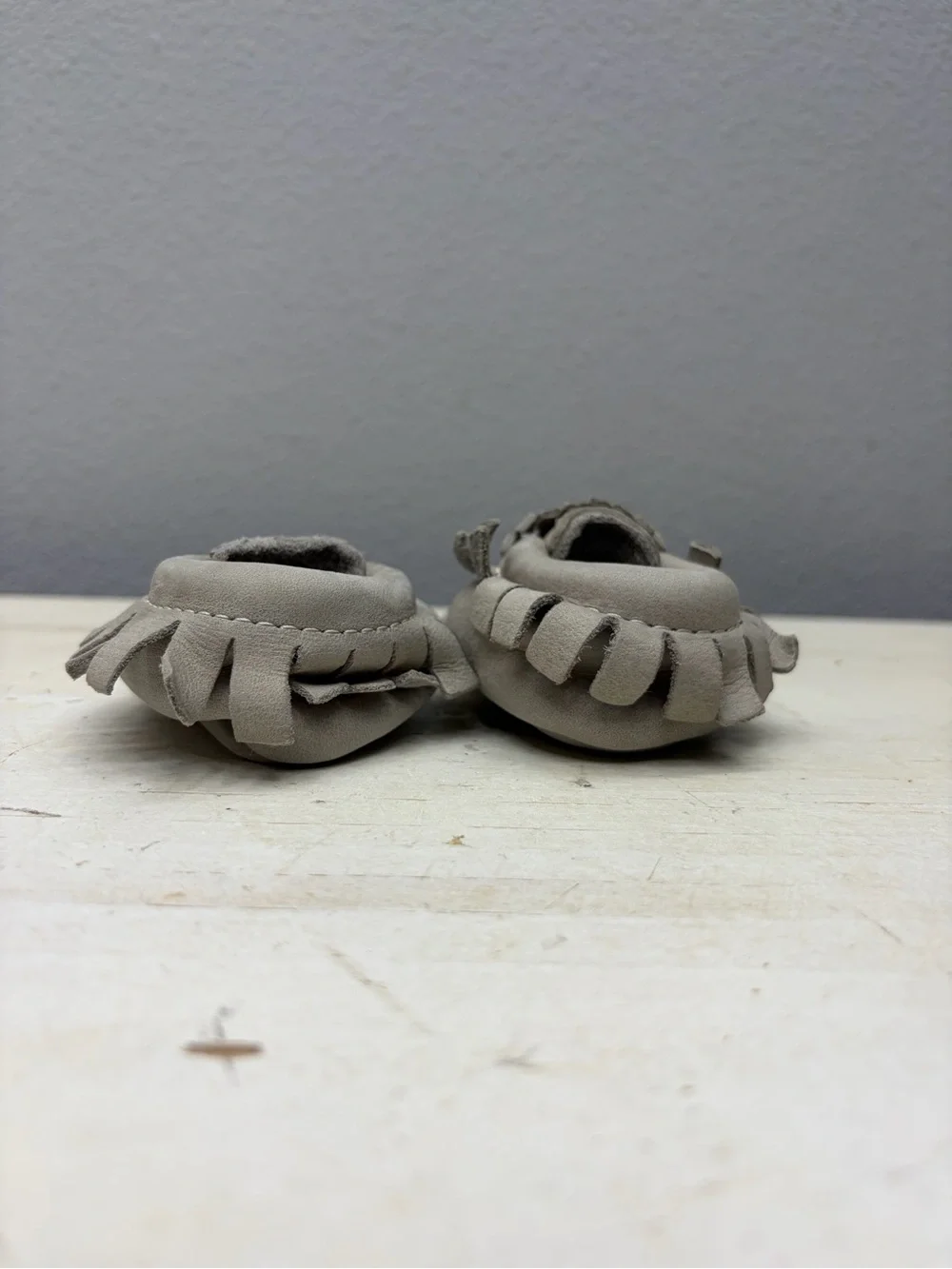 Freshly Picked Greatest Show On Earth Grey Moccasins Size 1 toddlers